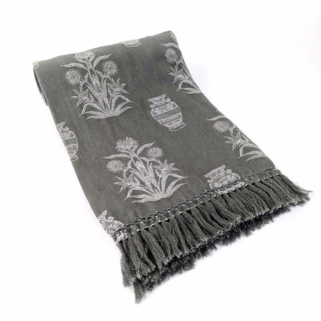 Jacquard Woven Throw with Decorative Fringe, 117x183cm