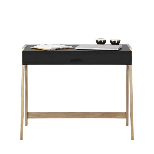 Aura Desk