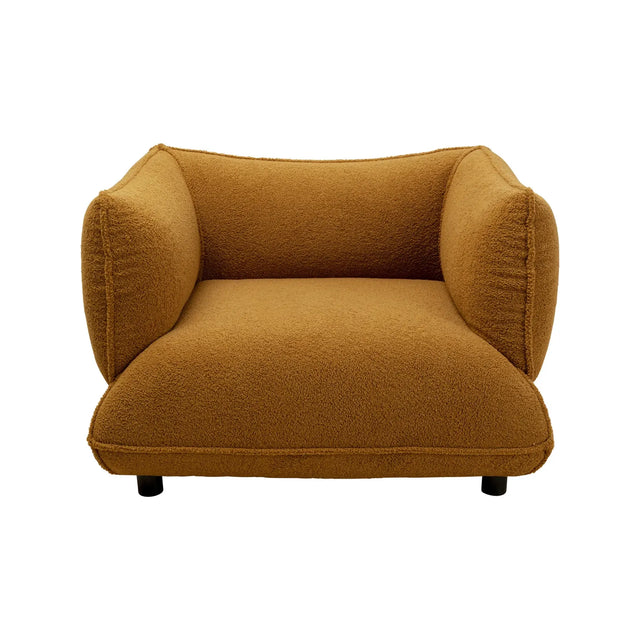 Armchair Gigi